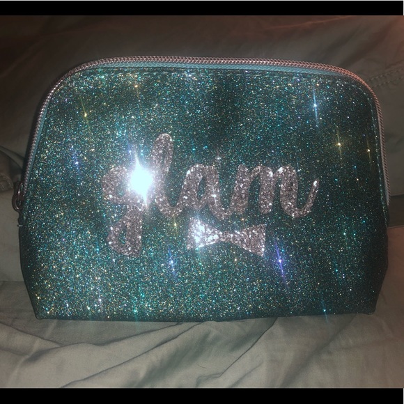 Super cute sparkly bag to hold makeup in - Picture 2 of 4